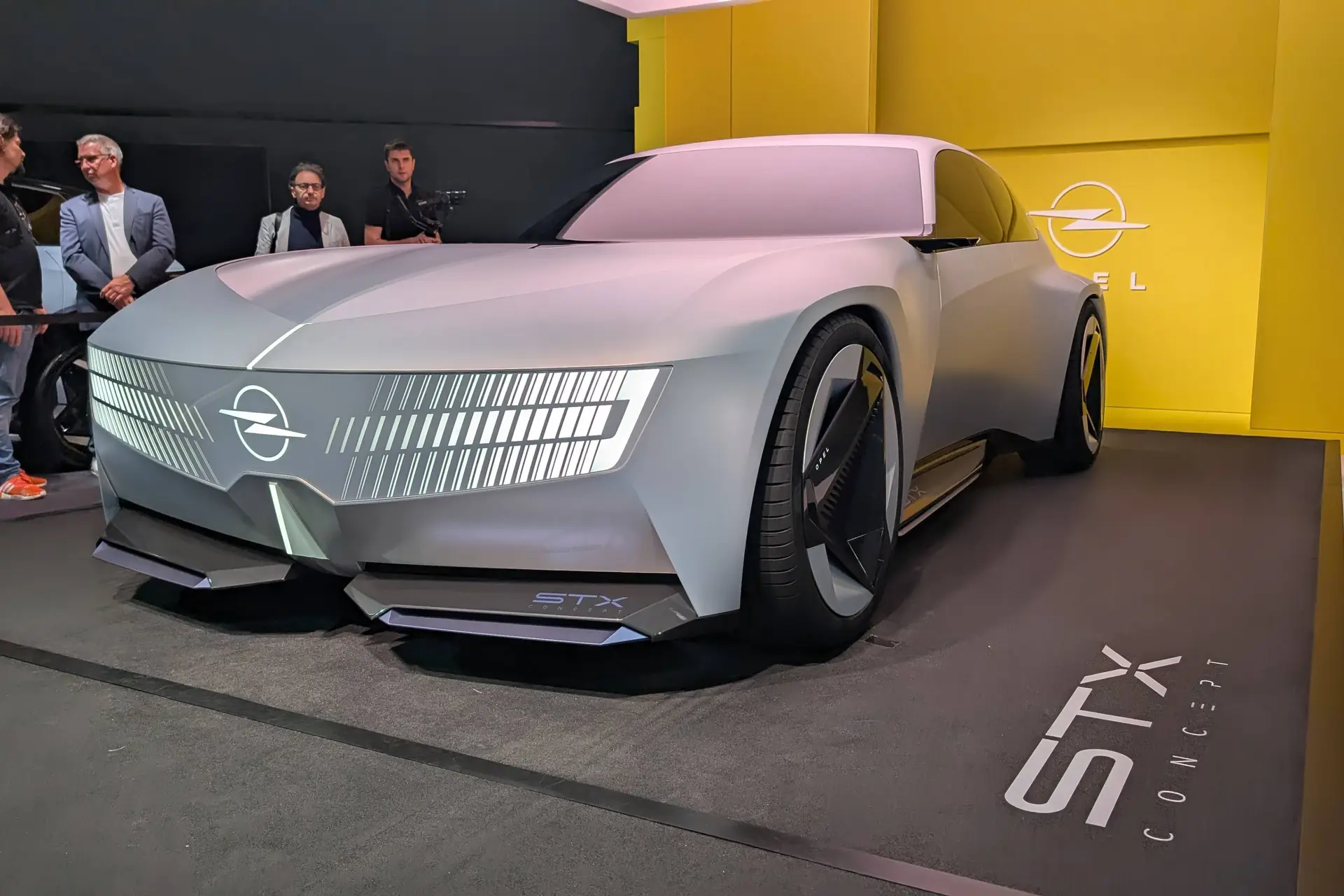 Opel STX Concept frontale