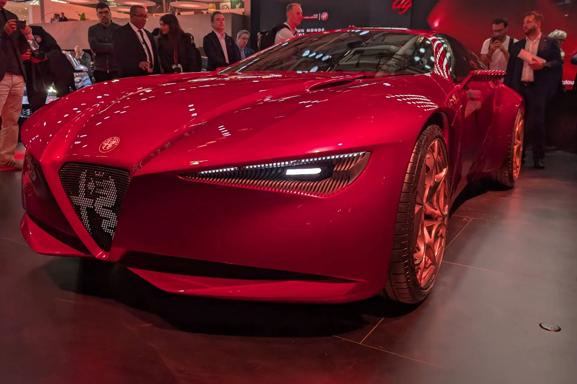 Alfa Romeo Cuorerosso frontale