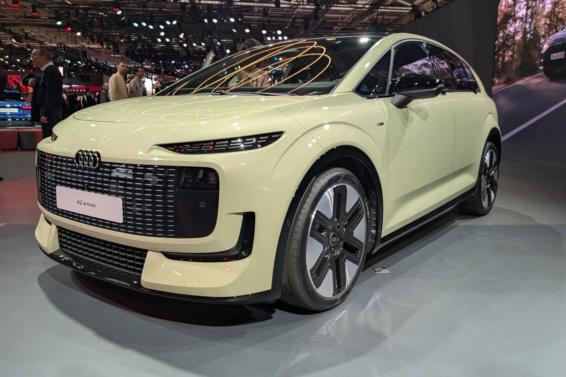 Audi A2 e-tron frontale