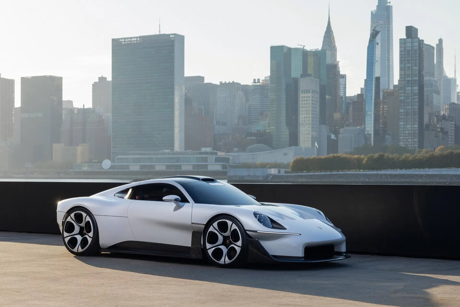 Porsche Mission S anteriore