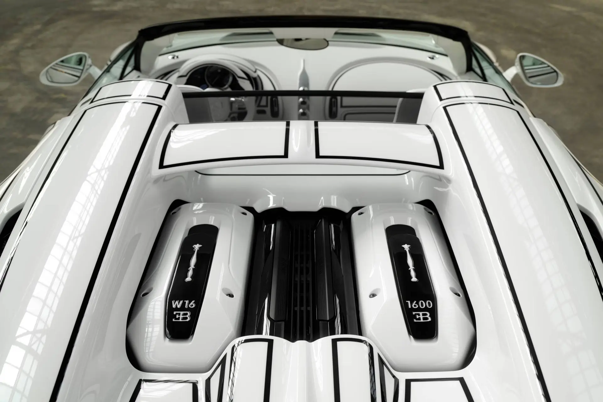 Bugatti W16 Mistral Blanc Éternel: porselein als afscheid
