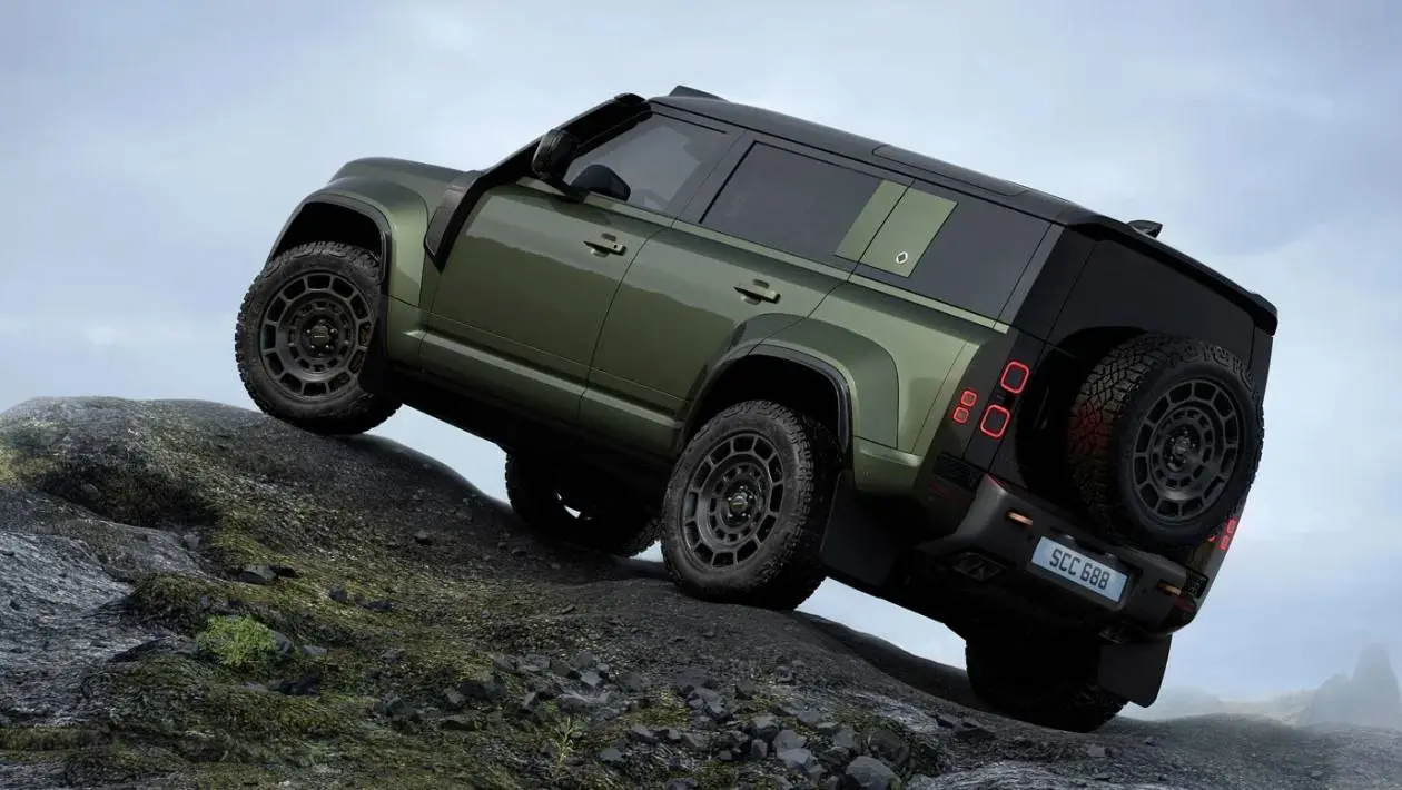 Defender Octa levert bijna 100 pk in door emissieregels