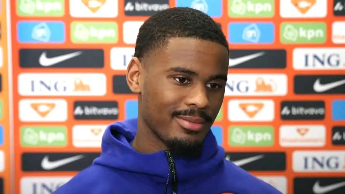 Ajax speler Jorrel Hato (19) koopt luxe appartement op de Amsterdam Zuidas voor 1,6 miljoen (Beeld)