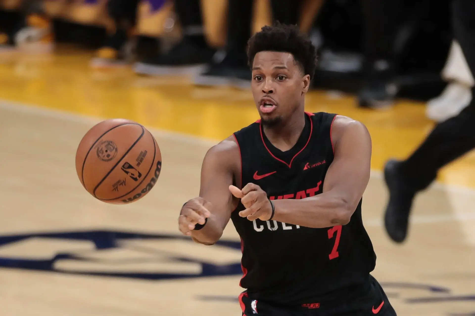 Jugadores destacados en el mercado de buyouts NBA: Lowry, Dinwiddie y más
