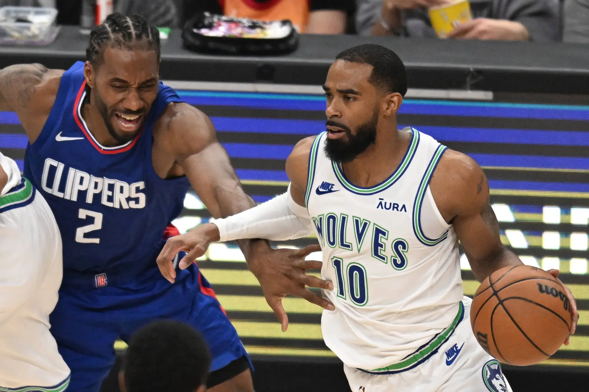 mike conley kawhi leonard imago1040483693h