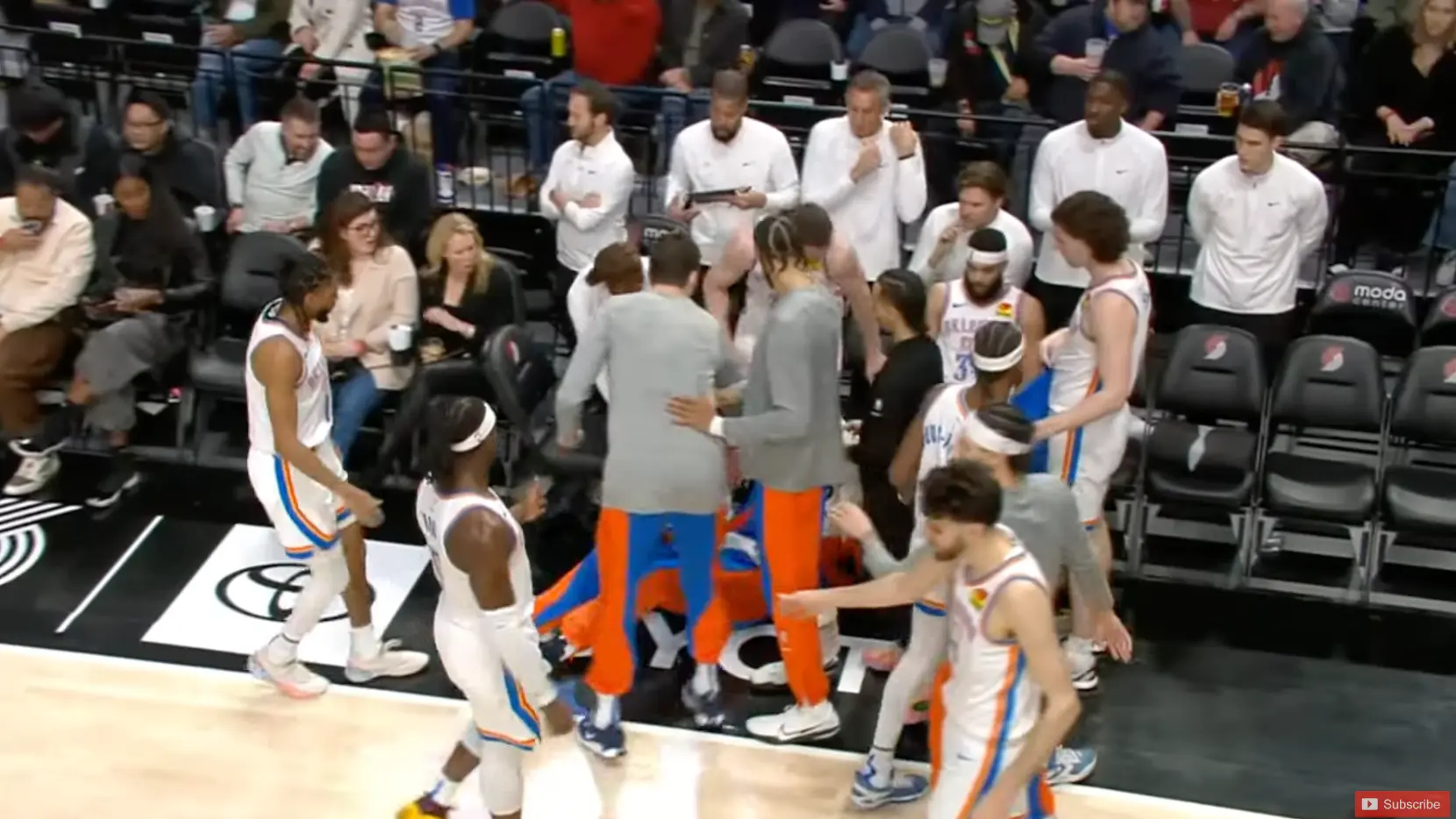 VÍDEO: El escalofriante momento en el que Bismack Biyombo colapsó en el banquillo de Oklahoma City Thunder