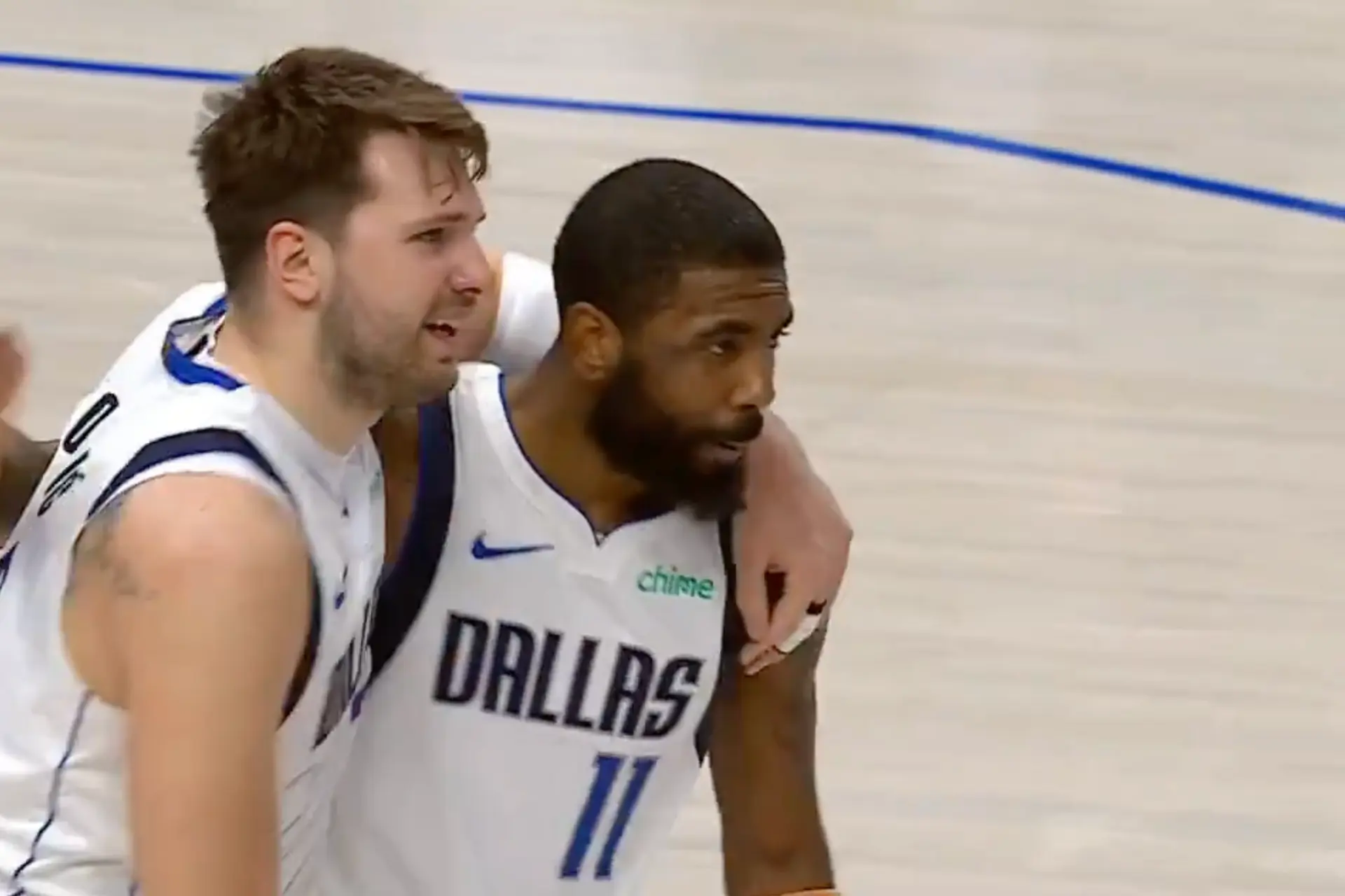 ¡Puedes ir con ellos a la guerra! El emotivo abrazo de Luka Doncic y Kyrie Irving tras su brutal victoria ante Houston