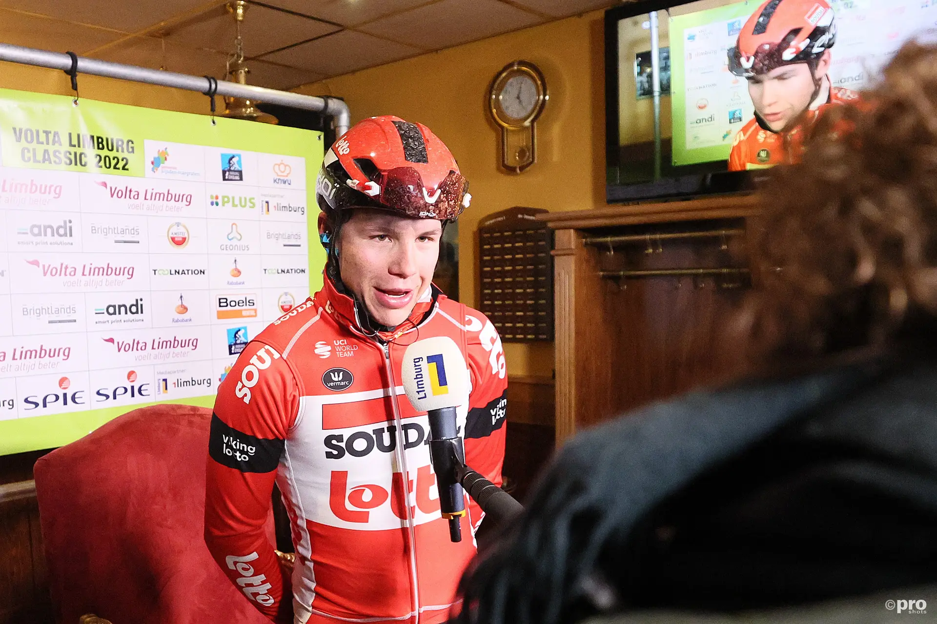 Arnaud De Lie espera seguir cosechando victorias: "Es fantástico comenzar la temporada de esta forma con dos triunfos"