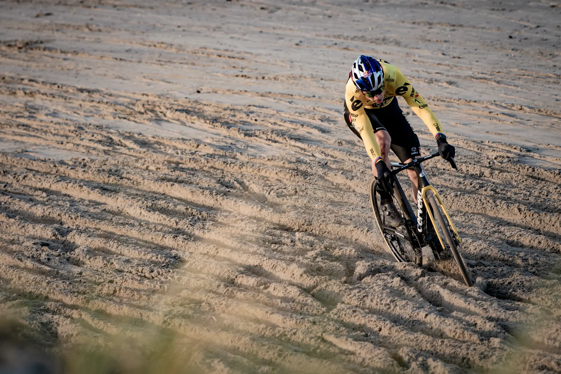 Wout van Aert no descarta correr en gravel en los próximos años
