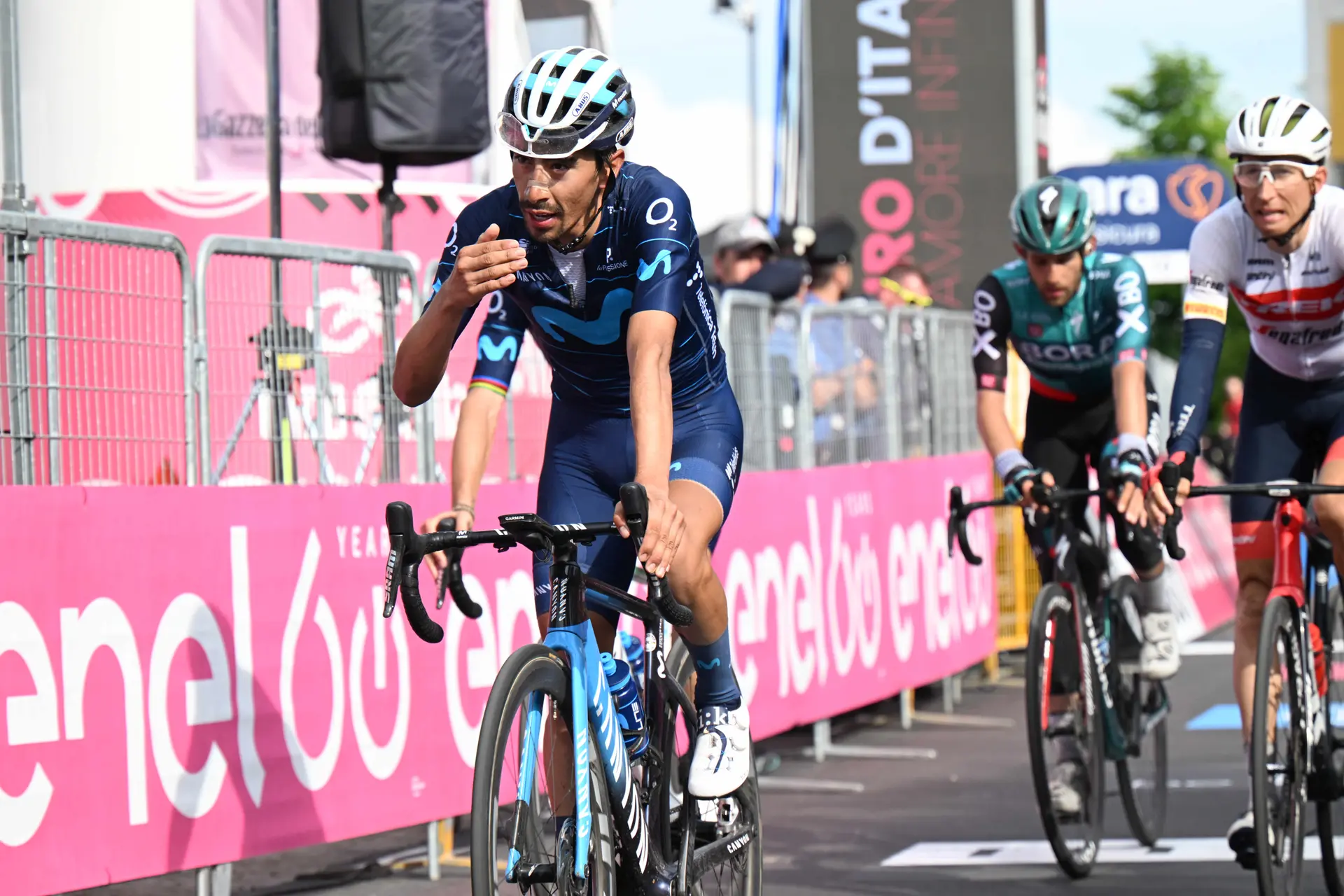 Final soñado de 2023 para Movistar Team: El colombiano Iván Sosa se lleva la general del Tour de Langkawi