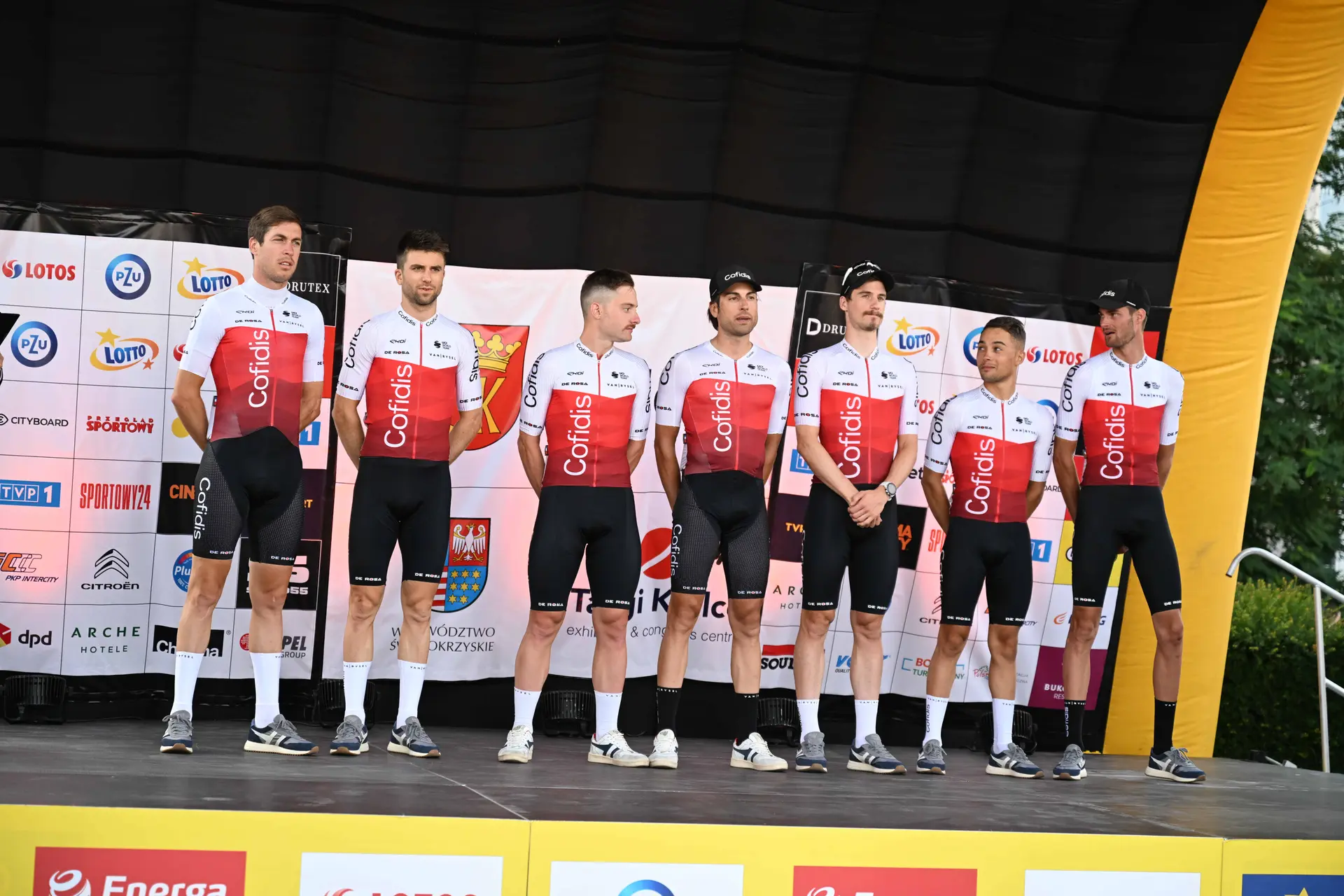 Axel Zingle gana el sprint del pelotón en la Famenne Ardenne Classic