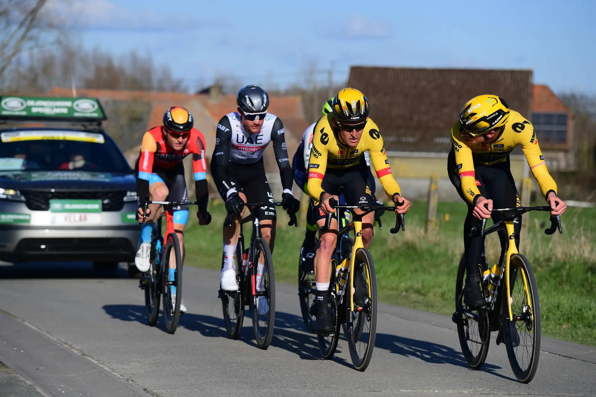 El UAE Team Emirates y el Jumbo-Visma lideran la clasificación de la UCI, el Astana en serios problemas