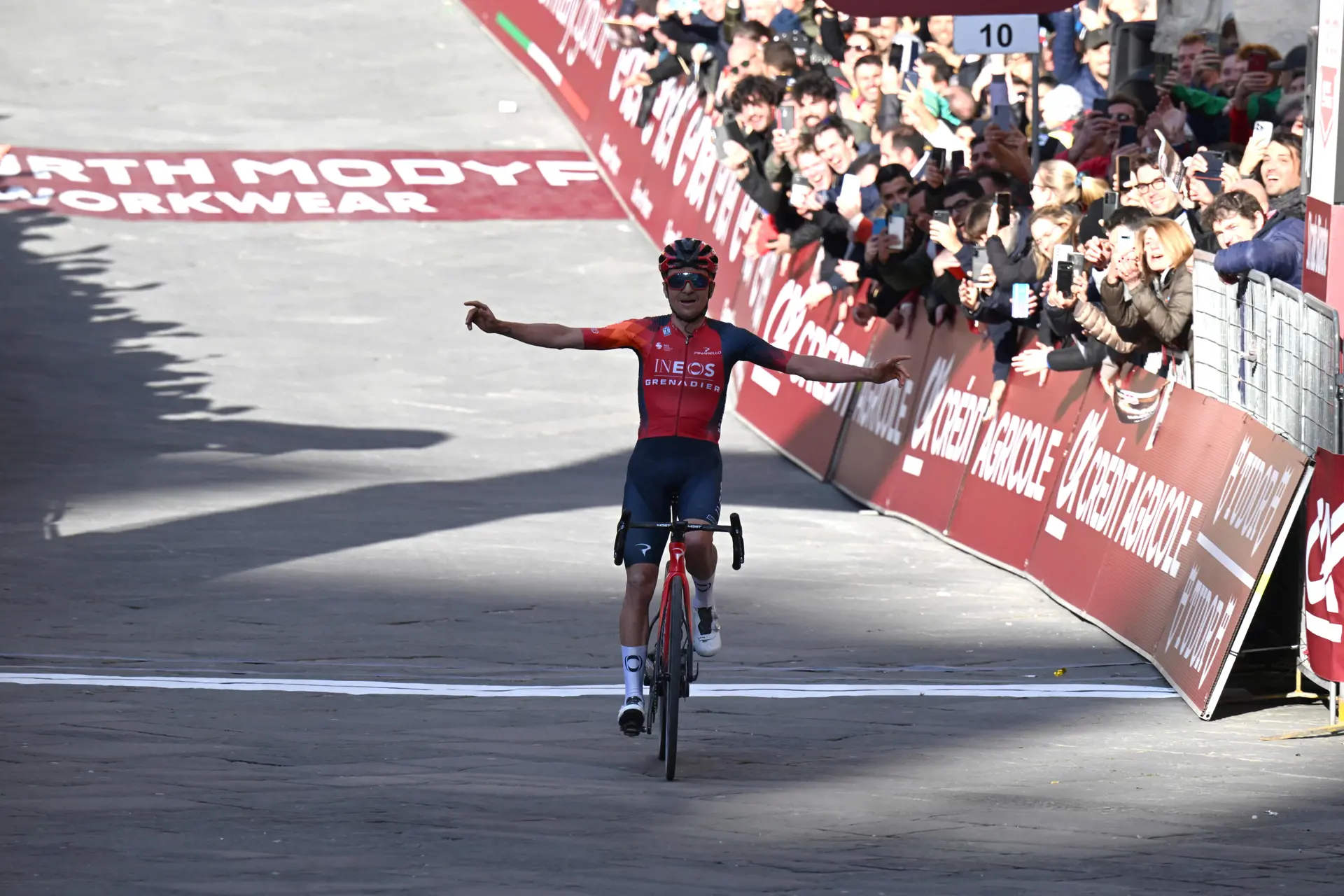 Philippe Gilbert apoya la victoria de Tom Pidcock en el Tour de Flandes: "Tiene que dejar trabajar a los mejores y actuar después"