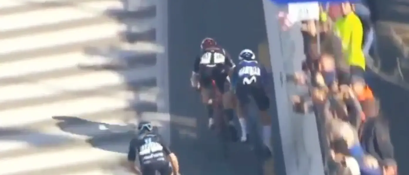 Vídeo: ¿Cierra ilegalmente Arvid de Kleijn a Fernando Gaviria en el esprint de la Milán-Turín?