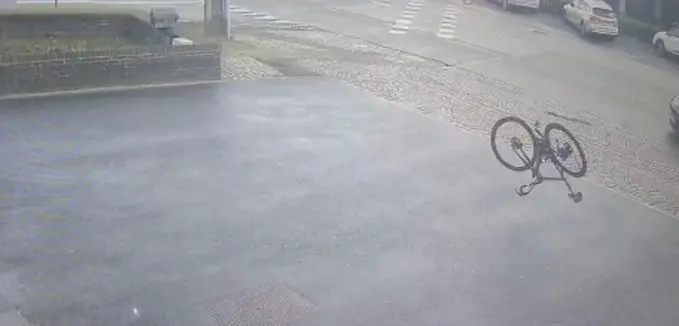 Vídeo: Las duras imágenes del tremendo accidente frontal de Sebastián Molano
