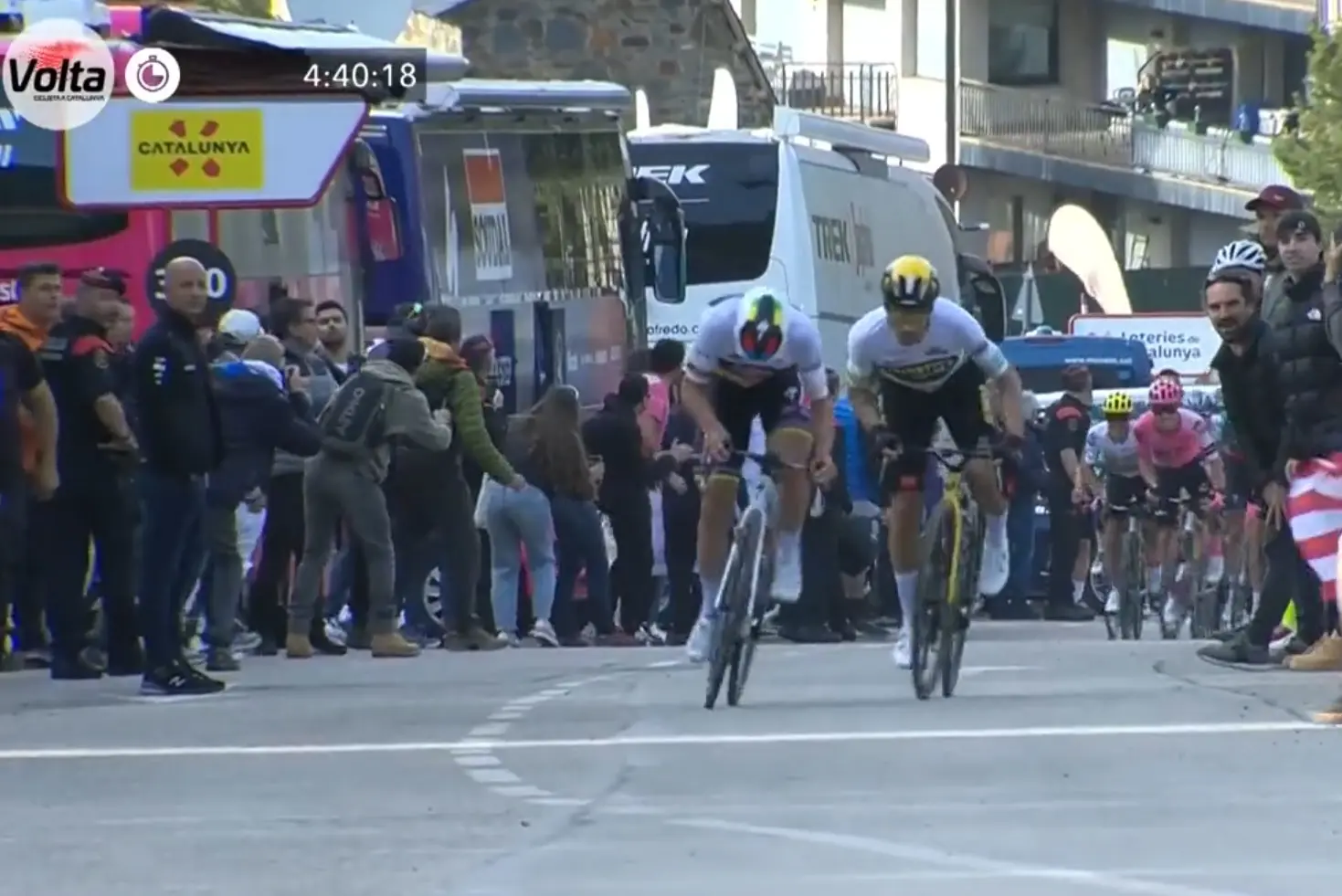 Vídeo - Así dejó Evenepoel a Roglic en La Molina: ¡qué barbaridad el belga!