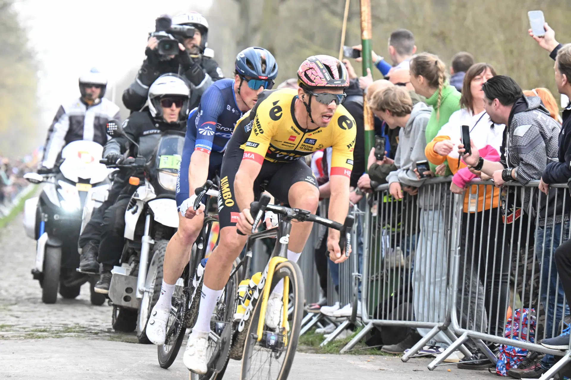 "Desgraciadamente, es la París-Roubaix" - Christophe Laporte acabó destrozado tras la carrera