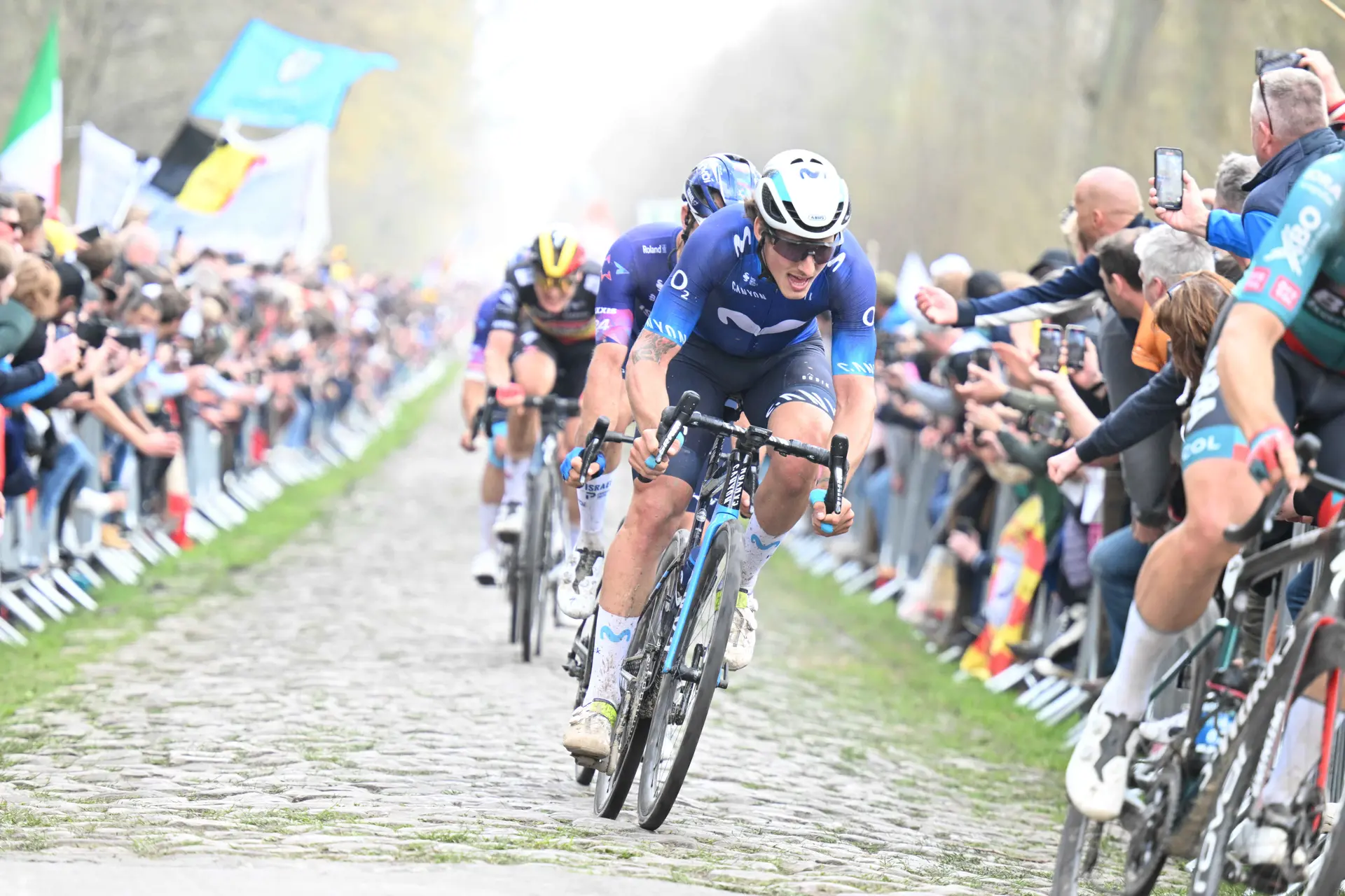 NUEVA CLASIFICACIÓN UCI - Movistar Team se hunde, UAE arrasa y Visma ve como le pasan Lidl-Trek y Alpecin