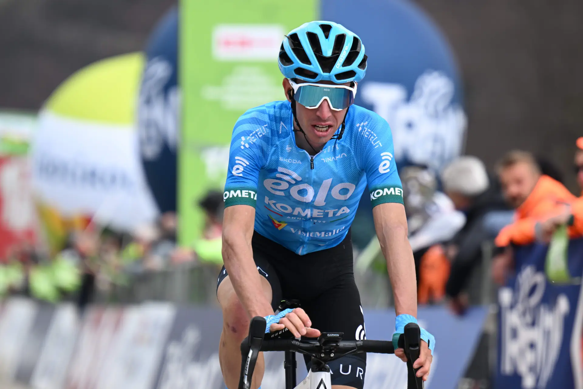 Lorenzo Fortunato se hace con la etapa reina y el liderato de la Vuelta a Asturias
