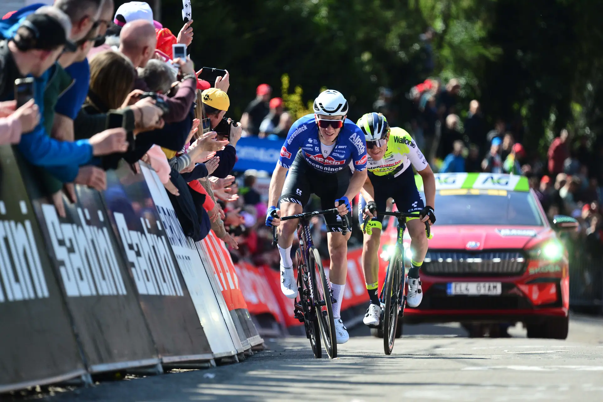 Søren Kragh Andersen se lleva la victoria en una caótica edición de la Eschborn-Frankfurt