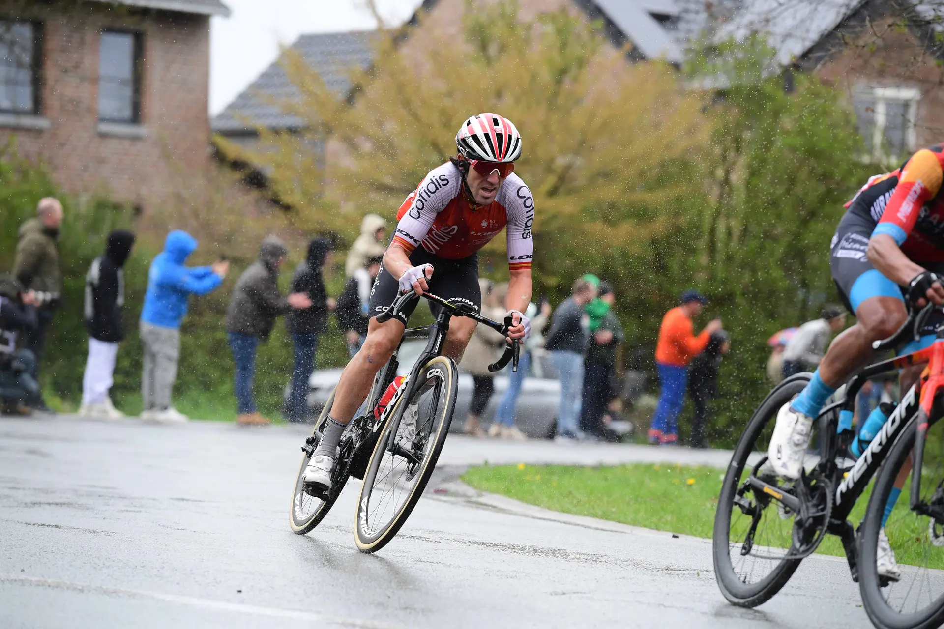 Ion Izagirre da positivo por Covid-19 y abandona el Tour de Romandía antes de las etapas reinas