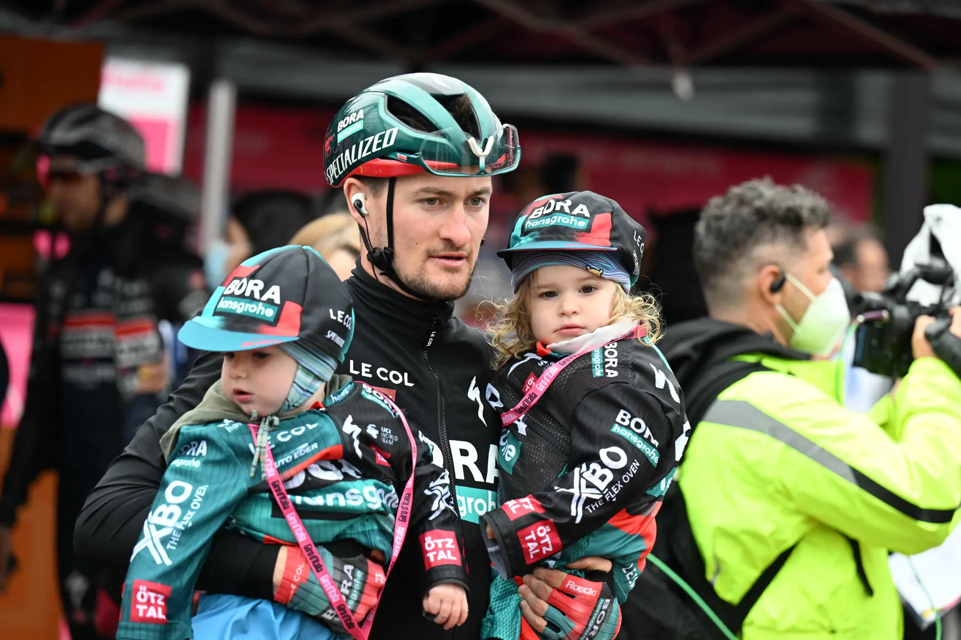 Nico Denz lo da todo para lograr en el Giro su 1ª victoria de etapa en una Gran Vuelta: "Estaba completamente al límite"