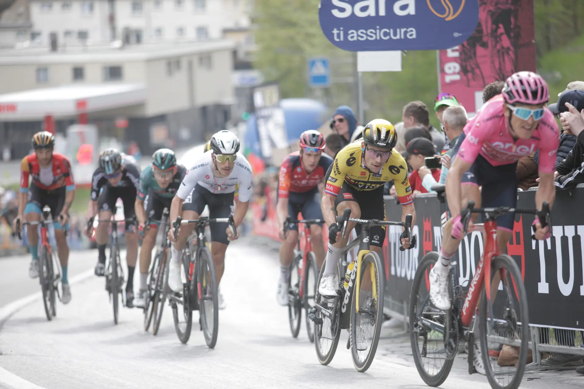 La desgarradora crítica del exselecconador italiano de ciclismo sobre lo sucedido en la etapa 13 del Giro de Italia: "A este ritmo cada vez habrá menos aficionados"