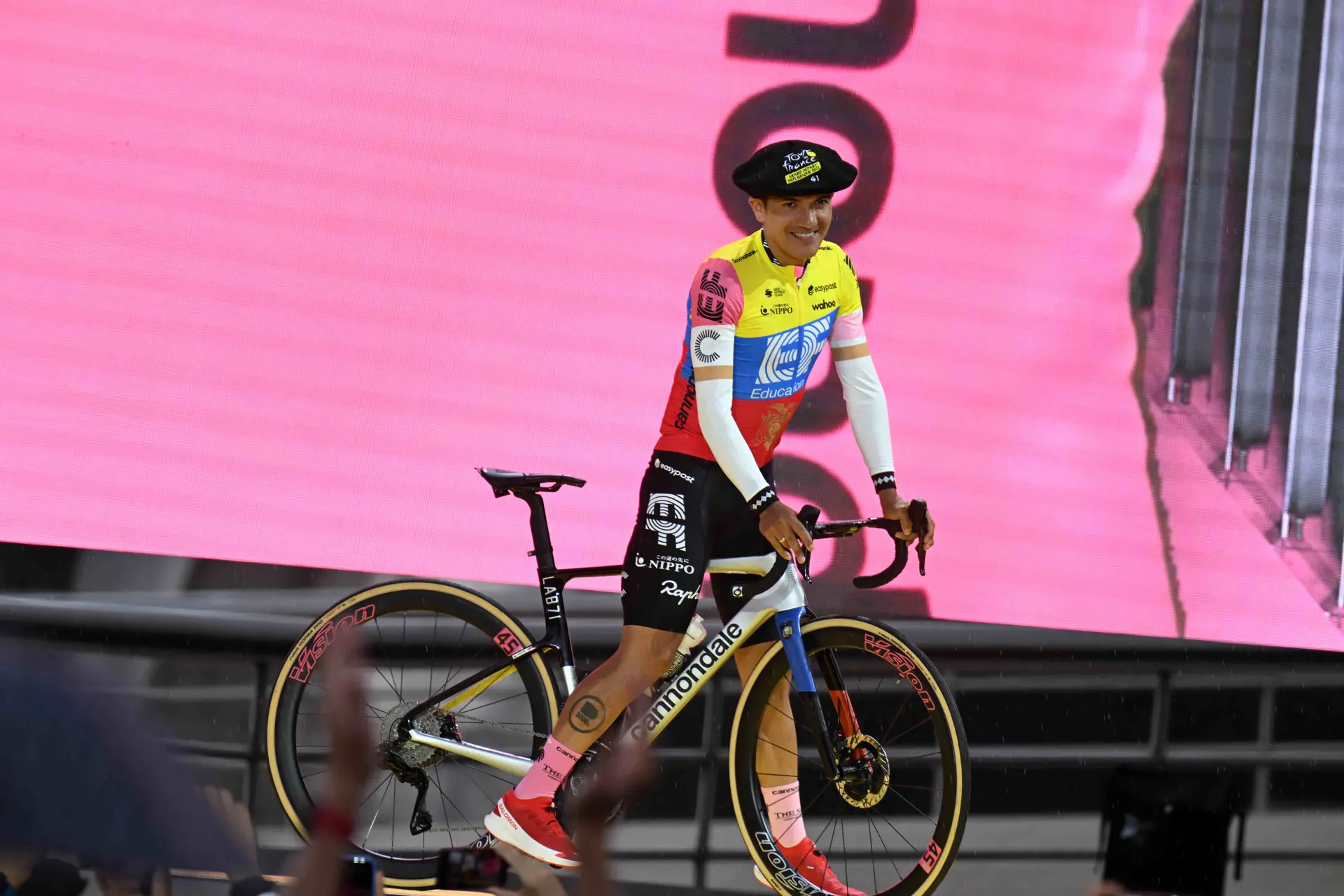 Richard Carapaz liderará las aspiraciones del EF Education-EasyPost en el Tour Colombia 2024
