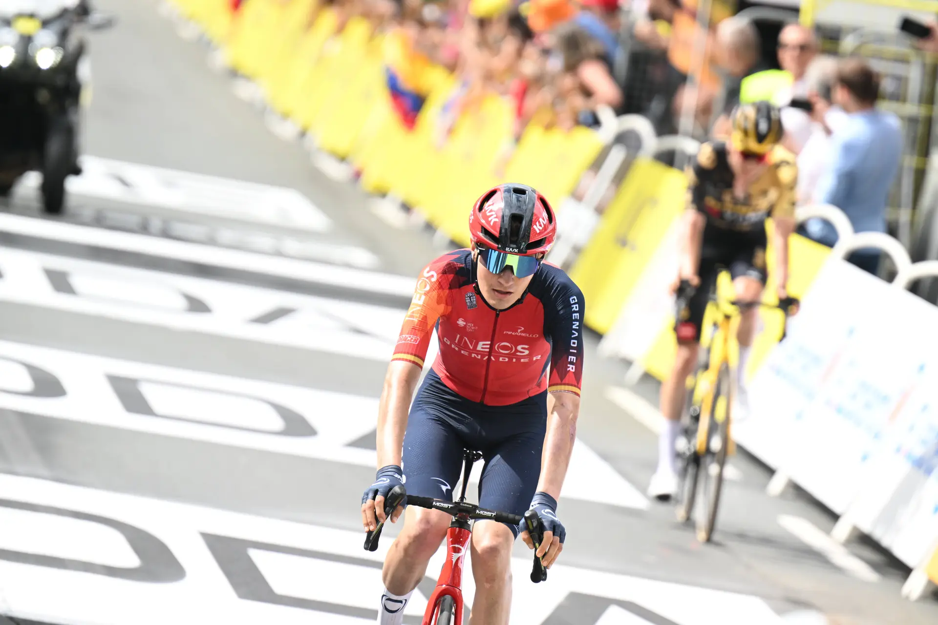 Carlos Rodríguez, muy contento tras entrar con Vingegaard y Pogacar en la primera etapa del Tour de Francia: "Eran subidas explosivas que no se adaptan a mis condiciones, estoy contento"