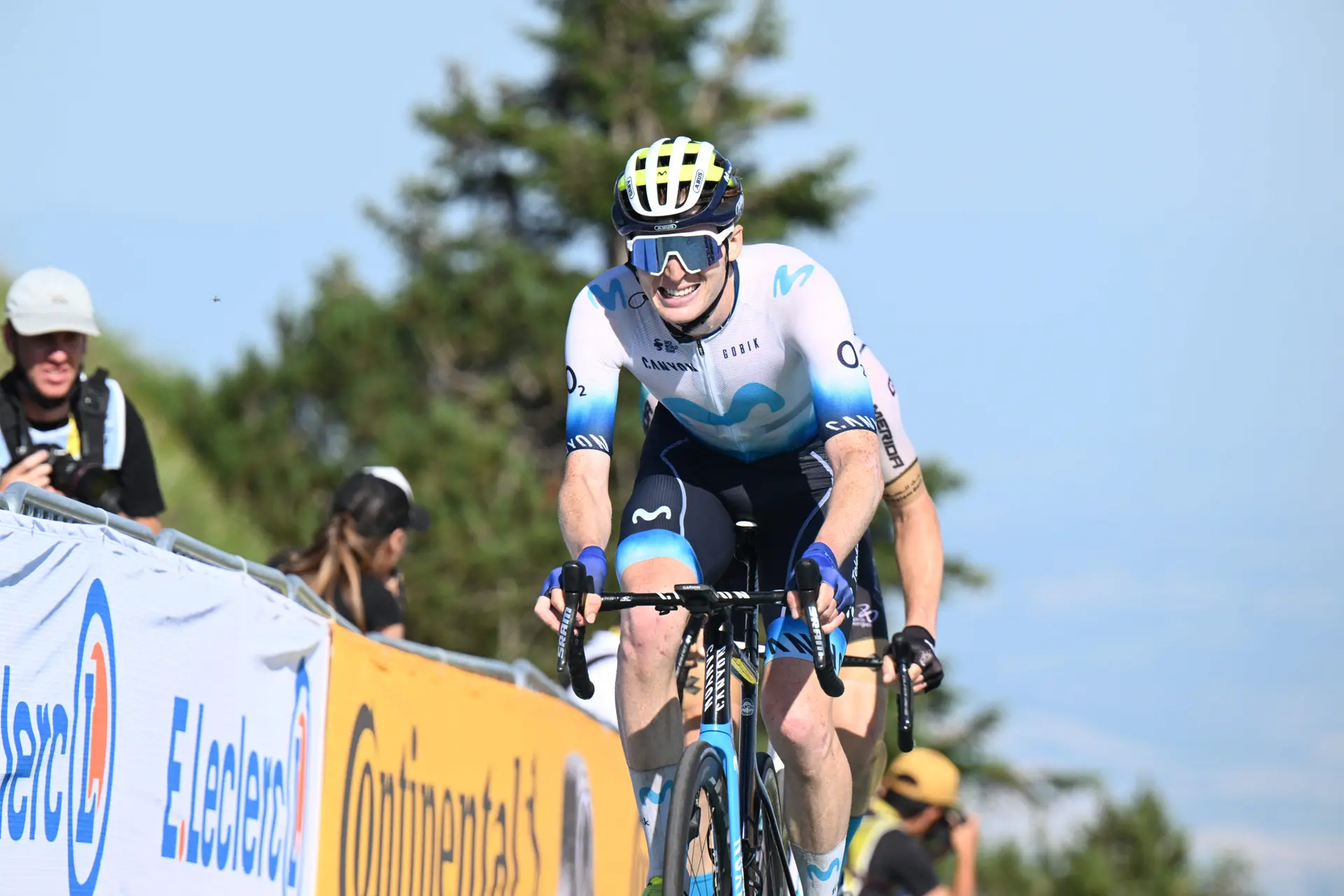 ¿Adíos al Tour de Francia para Movistar Team? Matteo Jorgenson, a casa lesionado