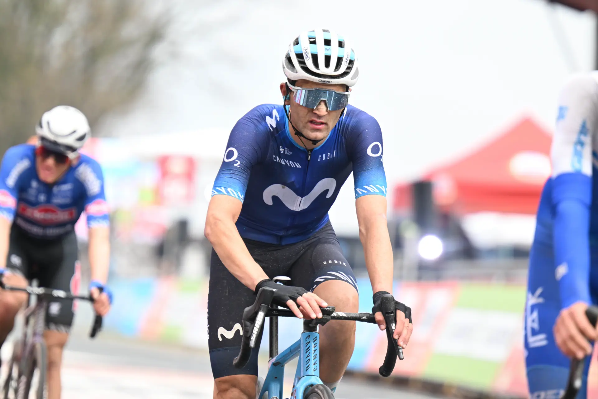Oier Lazkano se cae por gripe del '7' de Movistar para la París-Niza: Guerreiro, Cavagna y Bartra; 'cazaetapas'
