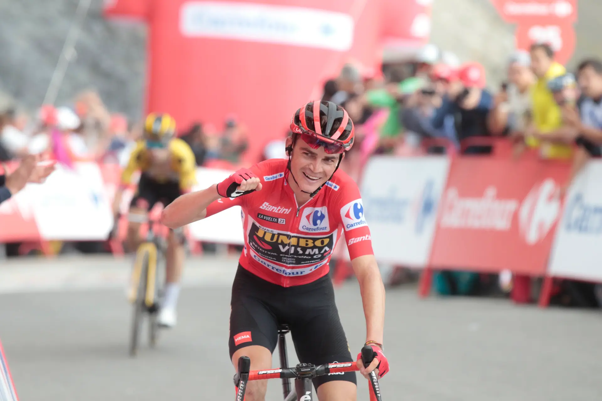 Sepp Kuss, sobre el masivo apoyo que recibe para que se corone en la Vuelta a España: "¡No sé por qué les gusto a los demás y quieren que gane!"