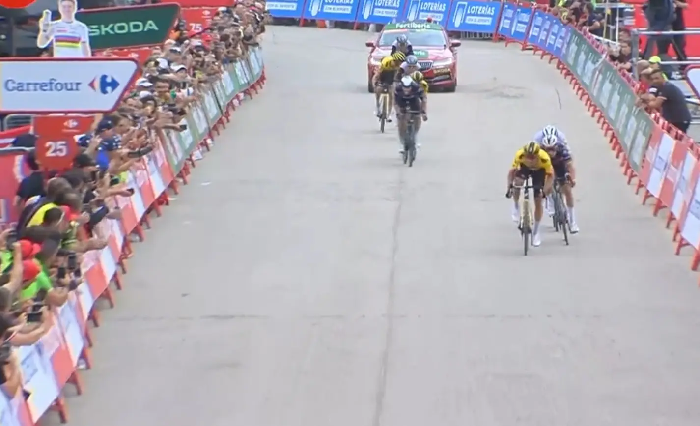 VÍDEO: El brutal esprint de Primoz Roglic para superar a Evenepoel y Ayuso en el mítico Xorret del Catí