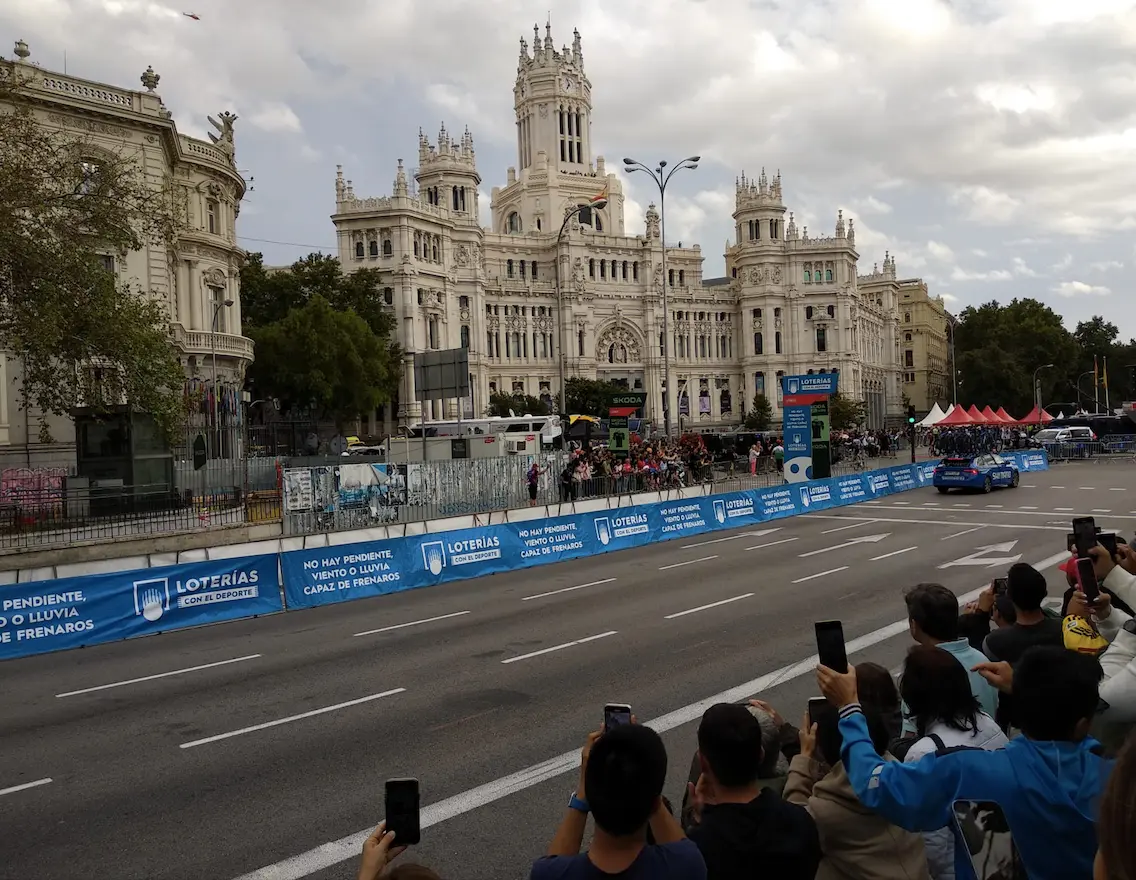 La Vuelta a España desde fuera: la carrera le da la espalda a Madrid