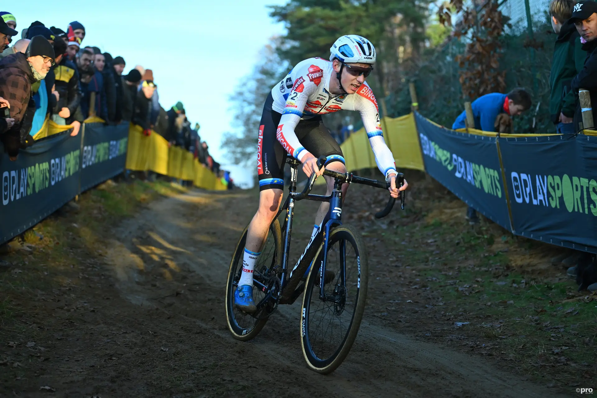 Lista de participantes final del Campeonato de Europa de Ciclocross masculino con Felipe Orts, Vanthourenhout, Van der Haar, Nys, Sweeck e Iserbyt