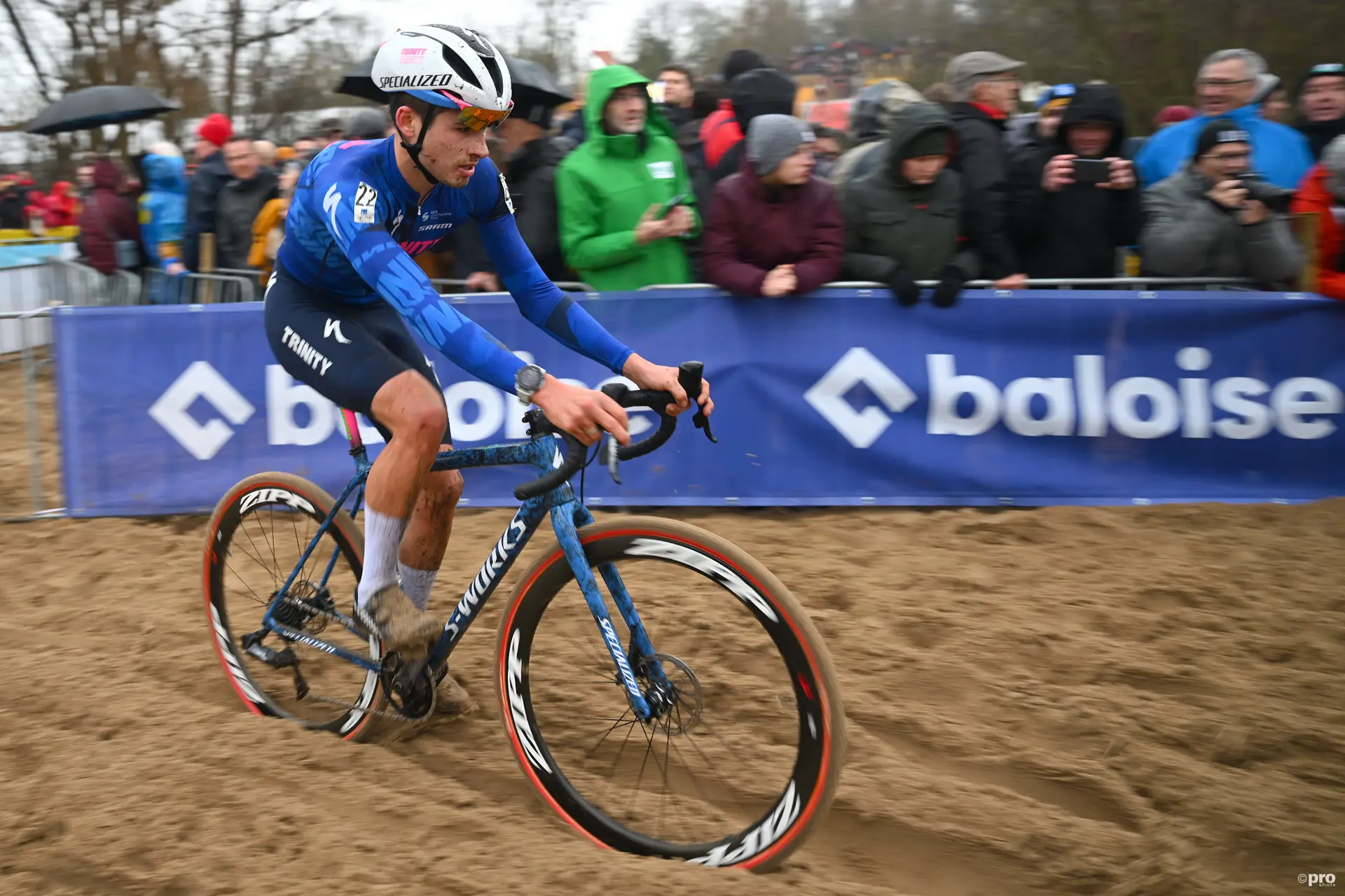 Cameron Mason, inspirado por Tom Pidcock, cerca del triunfo en el Campeonato de Europa de Ciclocross: "Si él no existiera, no estaría luchando por estas medallas"