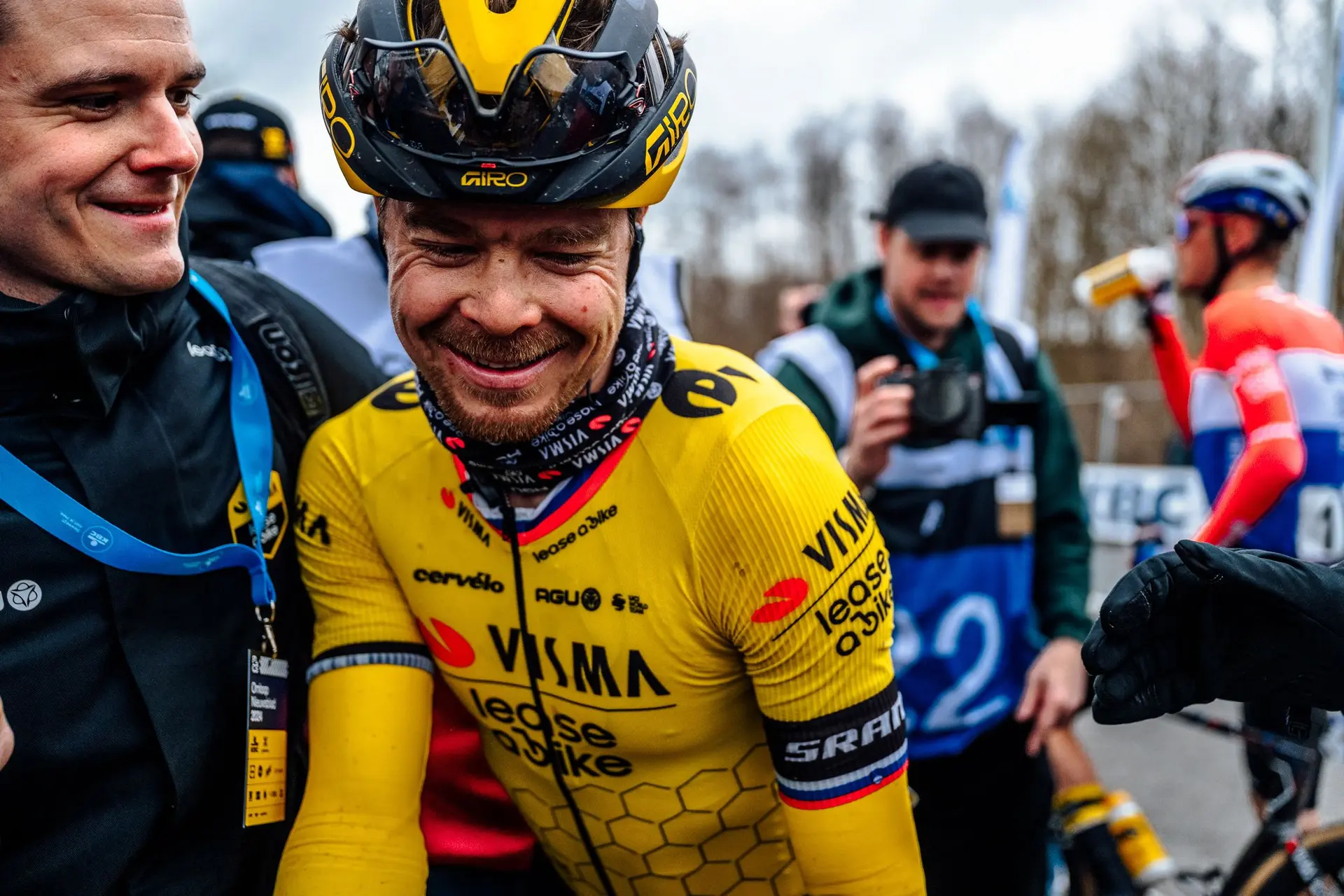 ¡BORA - hansgrohe y Red Bull desatan una tormenta en el ciclismo robándole otros 2 ciclistas a Visma!