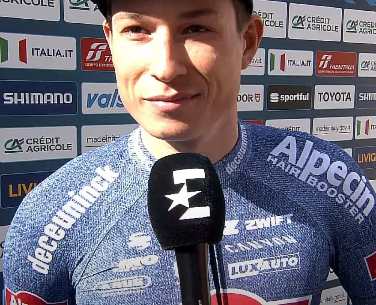 Jasper Philipsen, sobre la derrota de su compañero Mathieu van der Poel en la Gante-Wevelgem: "No era nada fácil"