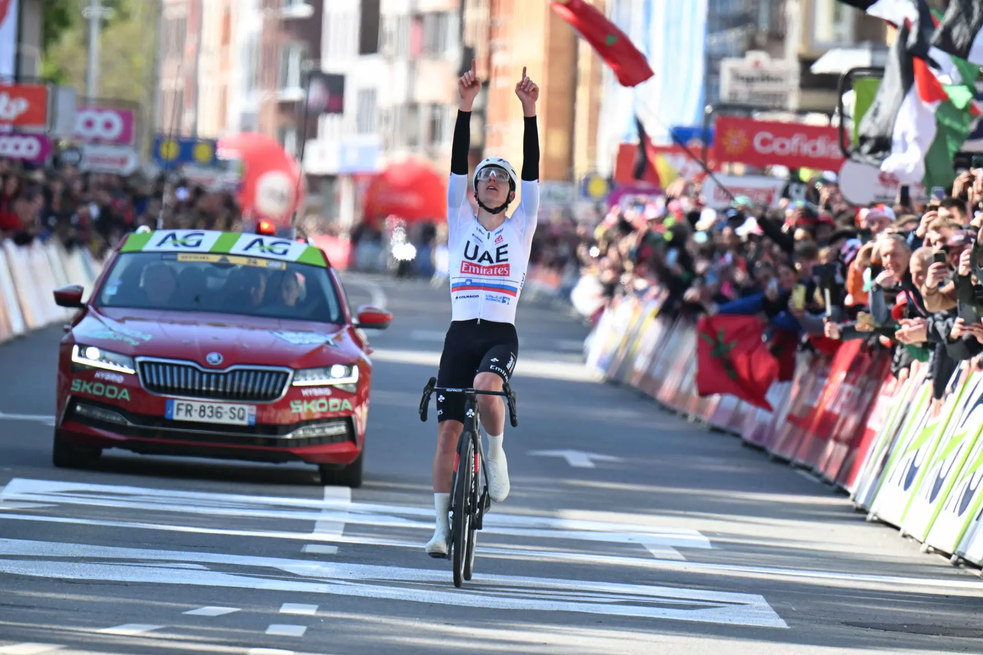 Nuevo Ranking UCI | Tadej Pogacar se aleja en cabeza, Juan Ayuso es el 10º y Mathieu van der Poel se acerca al top 5