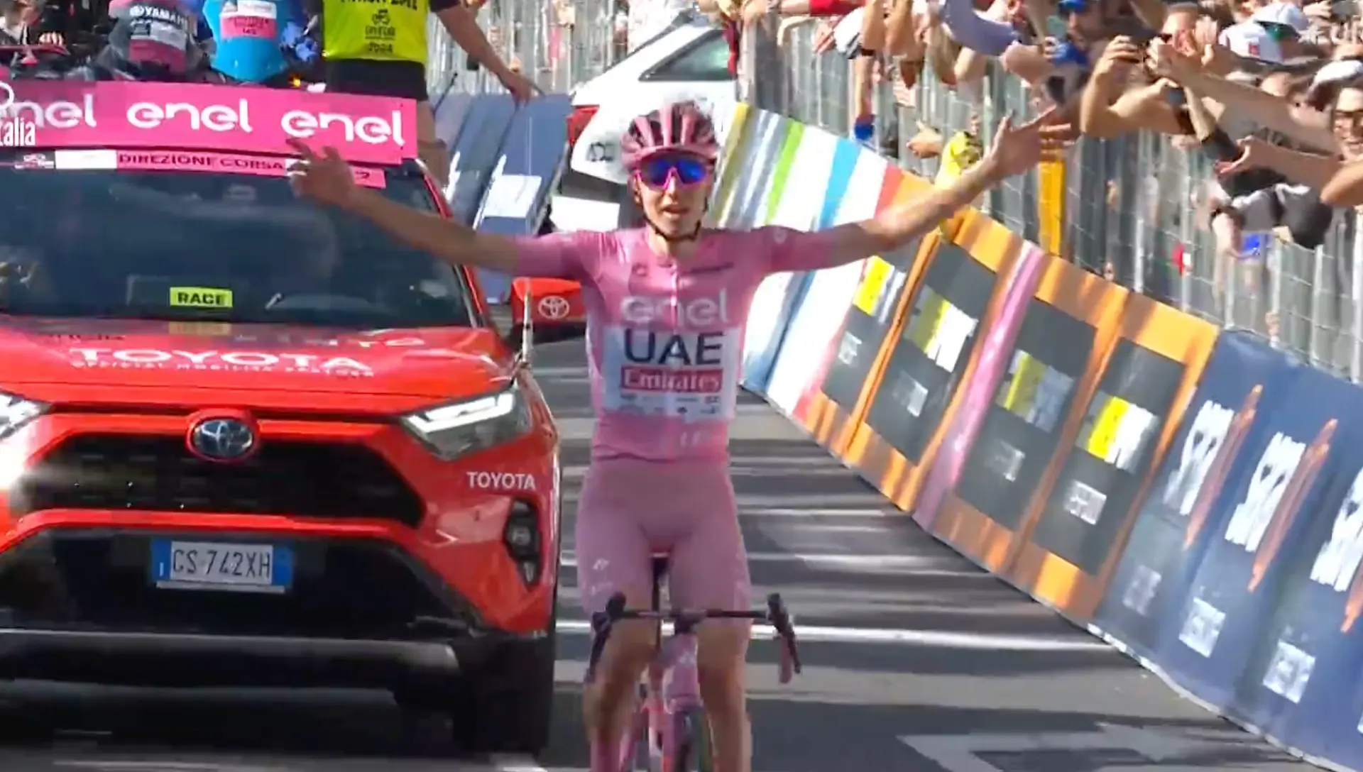 Así hemos vivido EN DIRECTO la Etapa 20 Giro de Italia 2024: ¡Otra exhibición de Tadej Pogacar en el Monte Grappa!