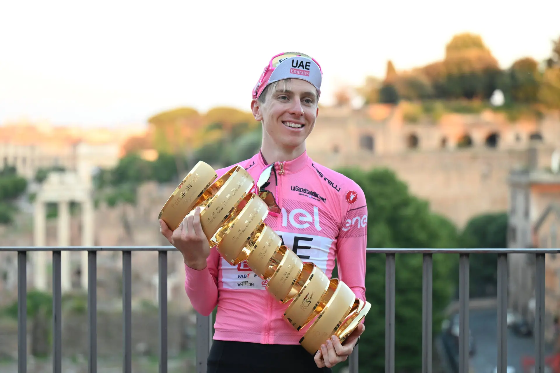 ¿Qué debe hacer Tadej Pogacar para alcanzar al caníbal Eddy Merckx?