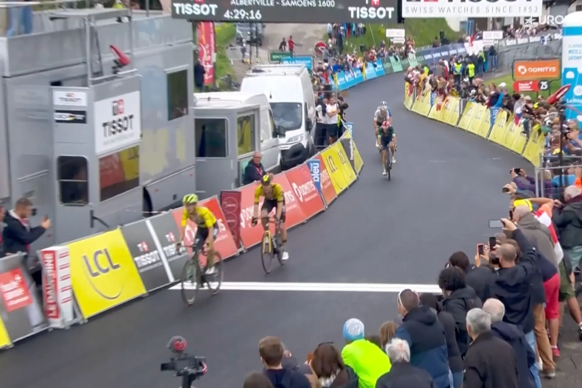 Así hemos vivido EN DIRECTO la Etapa 7 Criterium du Dauphiné 2024: ¡Triunfo para Primoz Roglic tras una larguísima escapada de Marc Soler!