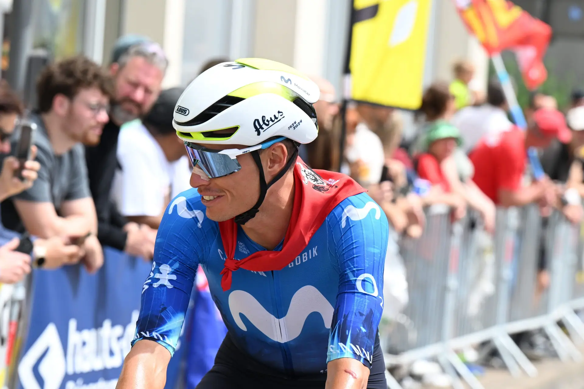 Alejandro Valverde se cansa de los constantes ataques a Enric Mas: "Es un bucle. No sé por qué le critican"
