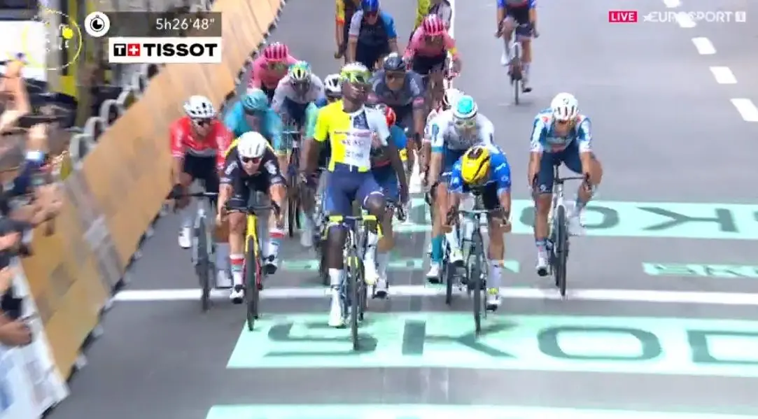 Así vivimos EN DIRECTO la etapa 3 del Tour de Francia 2024 con Fernando Gaviria rozando el triunfo por milímetros