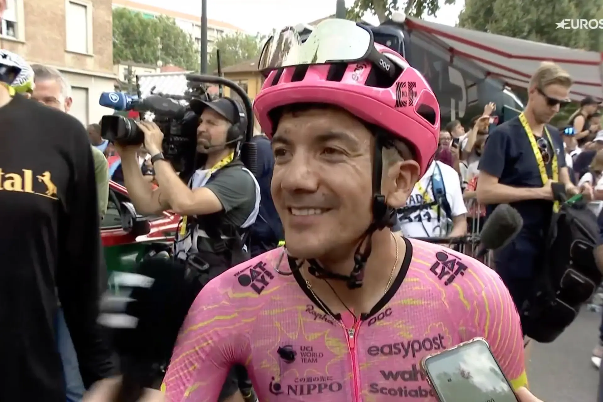 Richard Carapaz le arrebata el maillot amarillo a Tadej Pogacar: "Poder disfrutar de esto es muy grande"