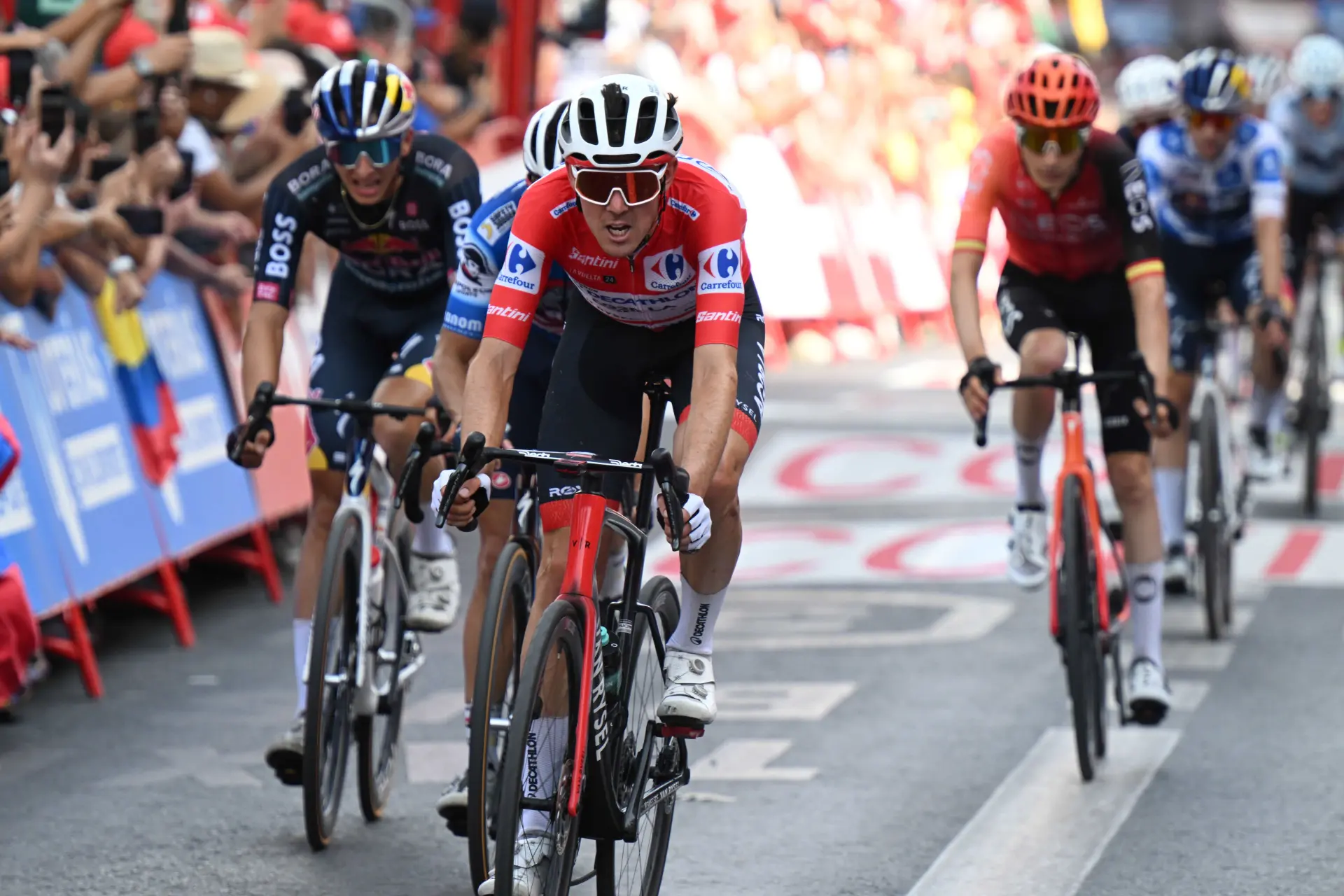 EN DIRECTO | Etapa 12 Vuelta a España 2024: ¡Jornada clave para la general corta y explosiva al final!