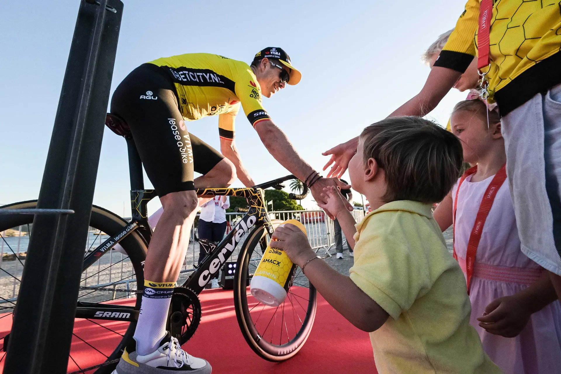 ANÁLISIS | Wout van Aert y Kaden Groves le dan chispa a los primeros compases de Vuelta a España