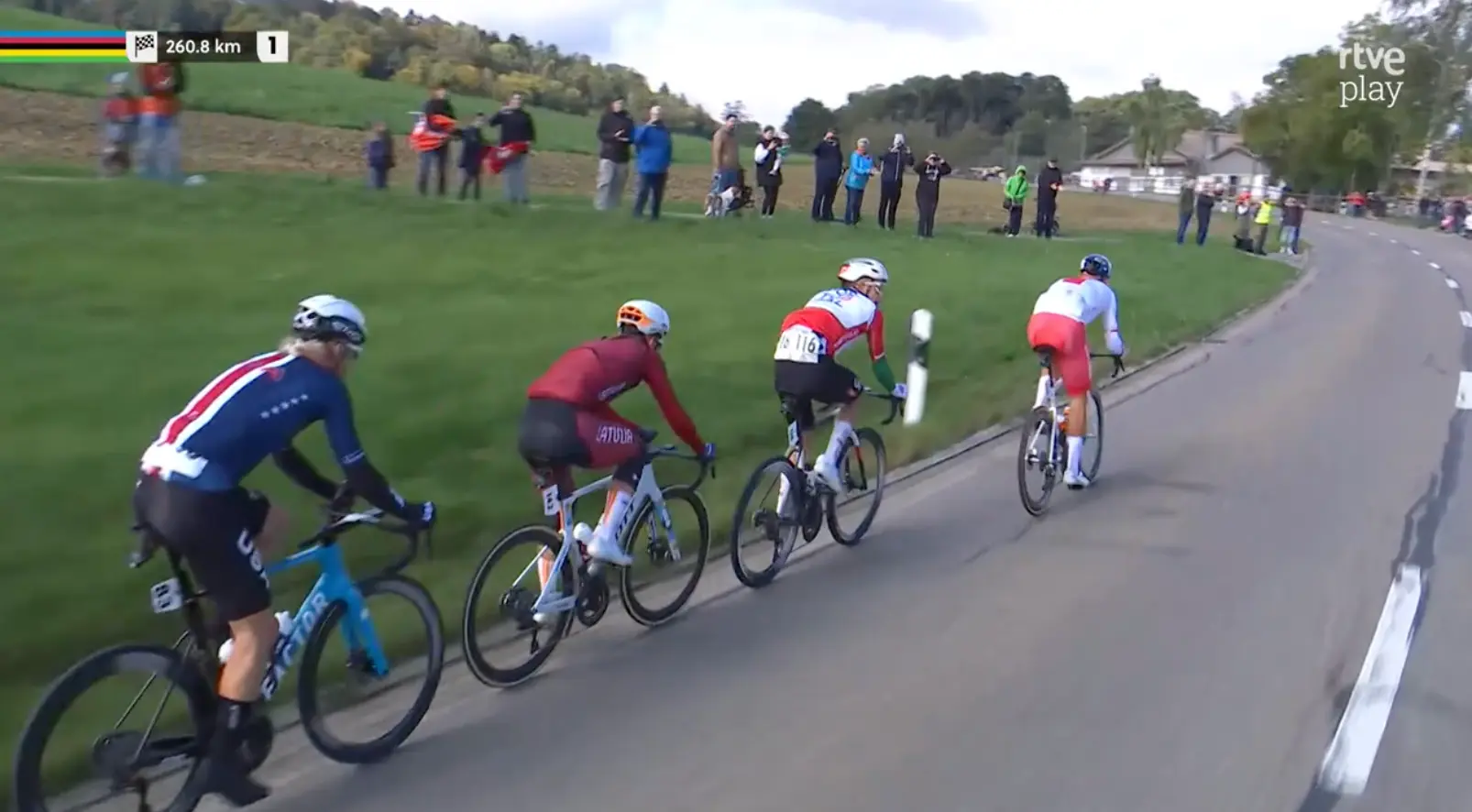 EN DIRECTO | Mundial de Zúrich 2024: Tranquilidad en el pelotón a 250 km de meta