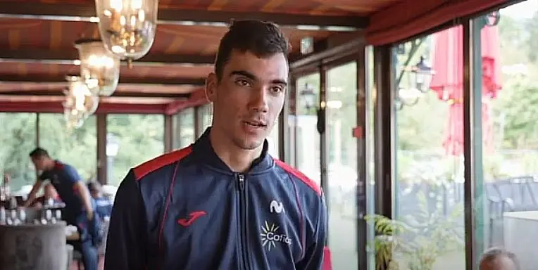 Juan Ayuso, muy crítico con la UCI tras la muerte de Muriel Furrer: "Es una vergüenza y algo que no debería ocurrir"
