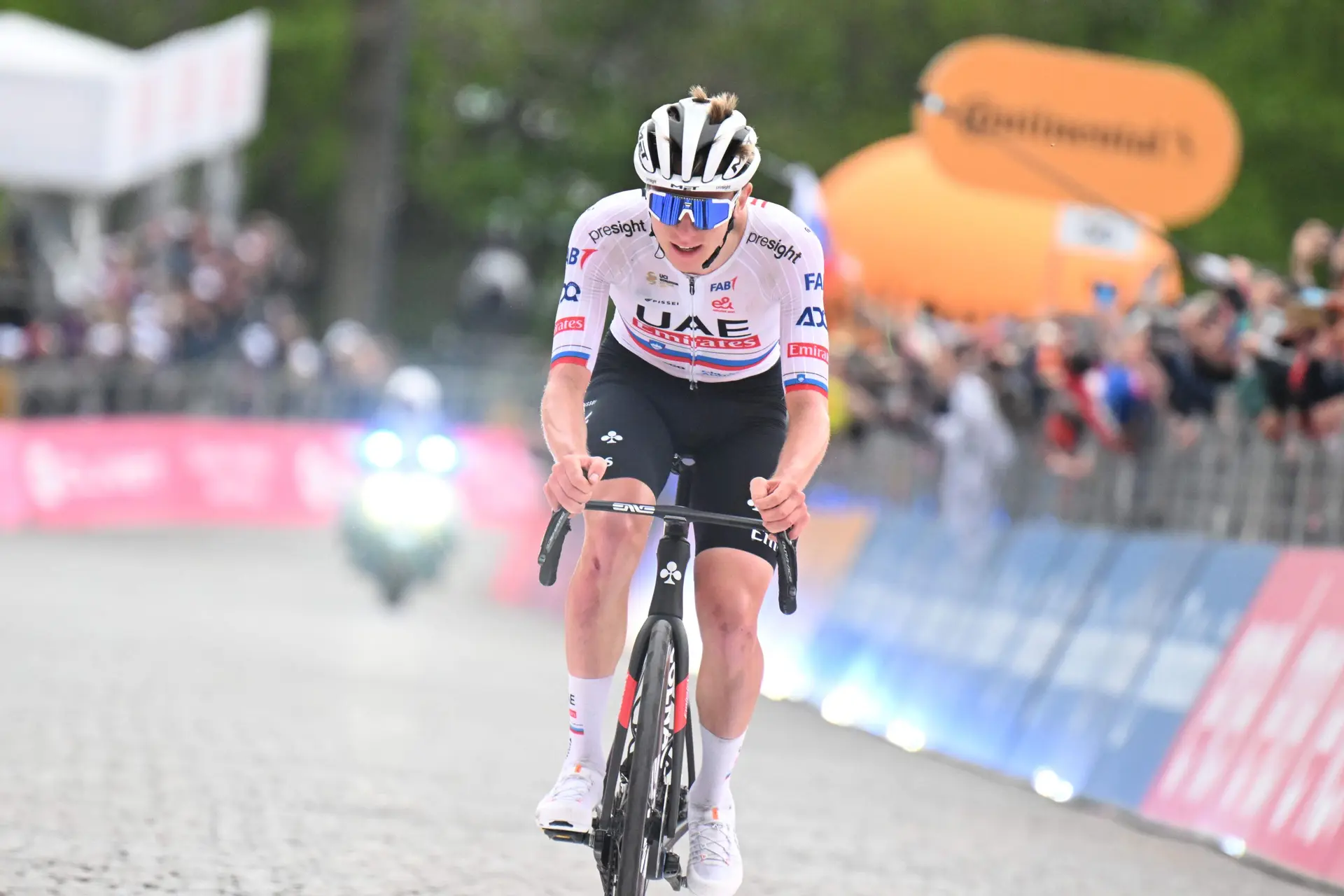 EN DIRECTO | Giro dell'Emilia 2024: La fuga de Ander Galazabal le mete casi 6 minutos al pelotón
